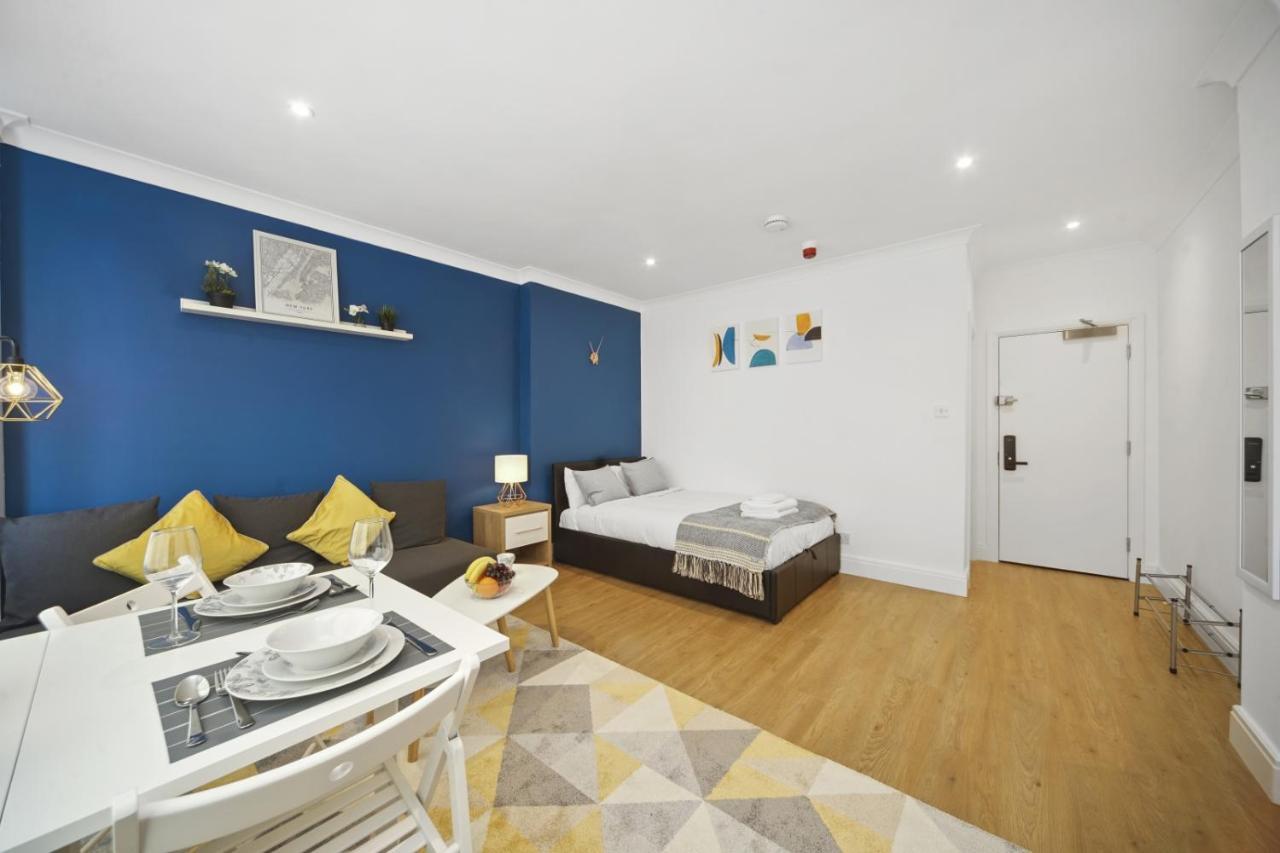 Studio Apartment By Homely Stays London Kültér fotó